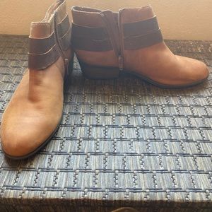 Clarks Never Worn Booties